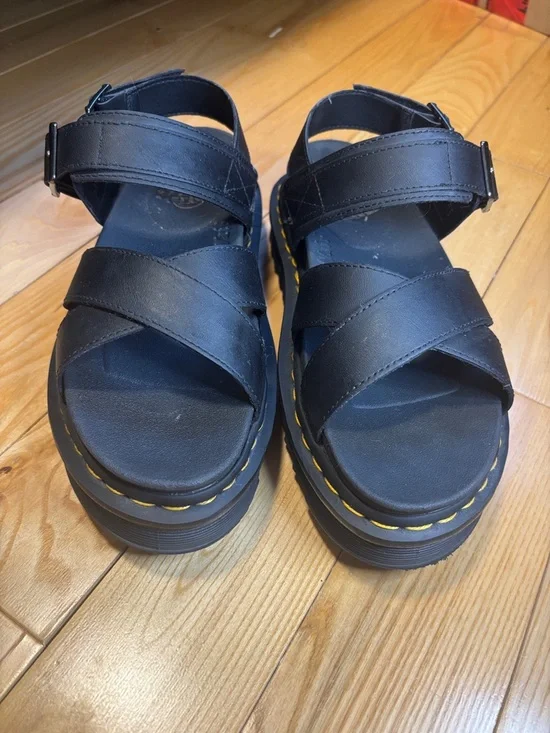 Voss II Dr. Martens Cross Strap Sandals Women’s Docs Black Leather - Picture 4 of 9